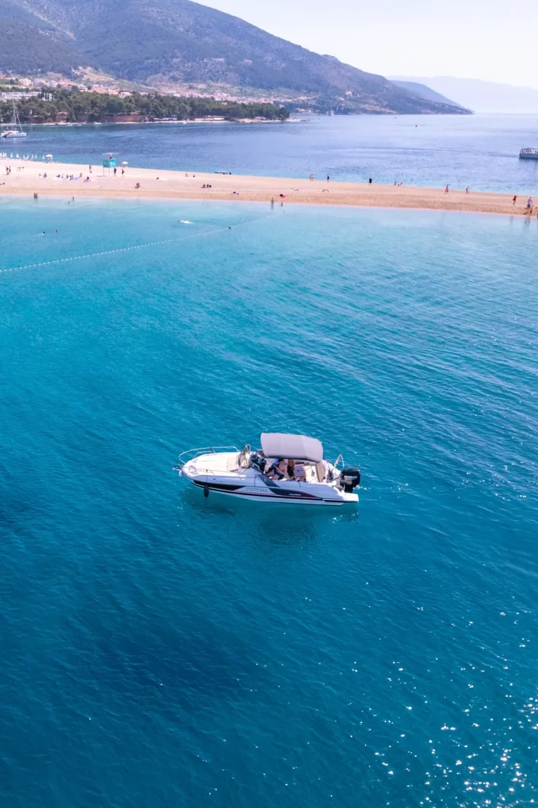 Plaža Zlatni rat na otoku Braču