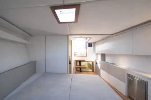 colnago-38-open-interior-cabin-luxury-boat-makarska