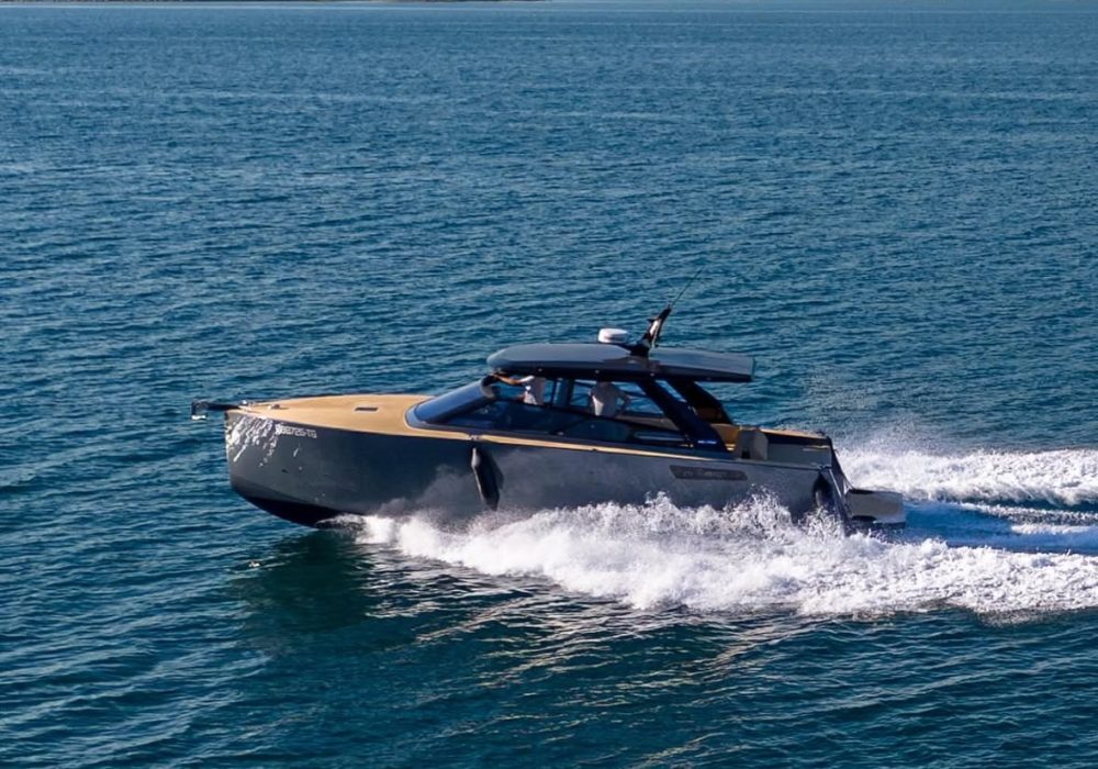Colnago 38 OPEN Palladium rent a boat Makarska